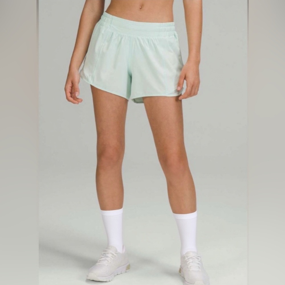 Lululemon | Hotty Hot Low-Rise Lined Short‎ Size 6 Running Workout Athleisure
